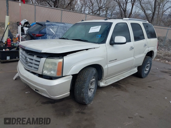 2003 Cadillac Escalade z VIN 1GYEK63N53R304400, wystawiony jako IAAI lot #41544697 z przebiegiem 207 913 mil mil oraz . Historia ofert i sprzedaży dostępna na DreamBid. Obrazek 2.