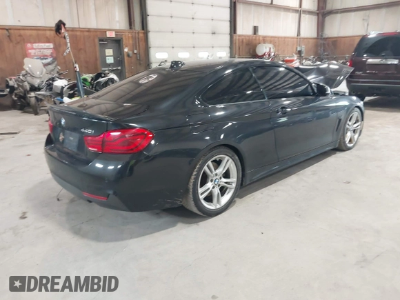 2018 BMW 4 Series 440i xDrive z VIN WBA4W9C50JAC99285, wystawiony jako IAAI lot #42491305 z przebiegiem 153 879 mil mil oraz . Historia ofert i sprzedaży dostępna na DreamBid. Obrazek 4.