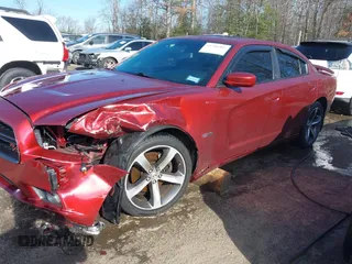 2014 Dodge Charger RT z VIN 2C3CDXCT9EH220356, wystawiony jako IAAI lot #41746302 z przebiegiem 79 525 mil mil oraz . Historia ofert i sprzedaży dostępna na DreamBid. Obrazek 2.