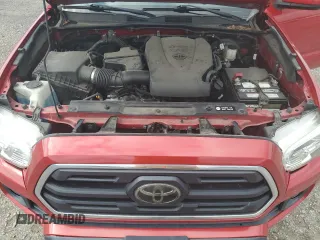 2018 Toyota Tacoma SR z VIN 3TMCZ5AN2JM138146, wystawiony jako Copart lot #60031945 z przebiegiem 63 151 mil mil oraz Szkoda całkowita • Salvage title. Historia ofert i sprzedaży dostępna na DreamBid. Obrazek 11.