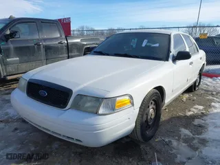 2008 Ford Police Interceptor with VIN 2FAHP71V08X111880, listed as a IAAI auction lot 41368801 with 192,155 mi miles. Bid and sale history available at carsss.com. Image 17.