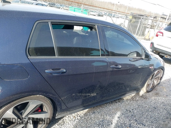 2019 Volkswagen GTI S z VIN 3VW5T7AU9KM031316, wystawiony jako IAAI lot #41377435 z przebiegiem Nie podano mil oraz . Historia ofert i sprzedaży dostępna na DreamBid. Obrazek 12.