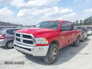 2017 Ram 2500 Tradesman z VIN 3C6UR5CJ0HG693742, wystawiony jako IAAI lot #41802810 z przebiegiem 112 288 mil mil oraz . Historia ofert i sprzedaży dostępna na DreamBid. Obrazek 17.