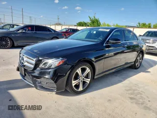 2018 Mercedes-Benz E 300 with VIN WDDZF4JB7JA476499, listed as a Copart auction lot 61086285 with 48,778 mi miles and Salvage title. Bid and sale history available at DreamBid. Image 1.