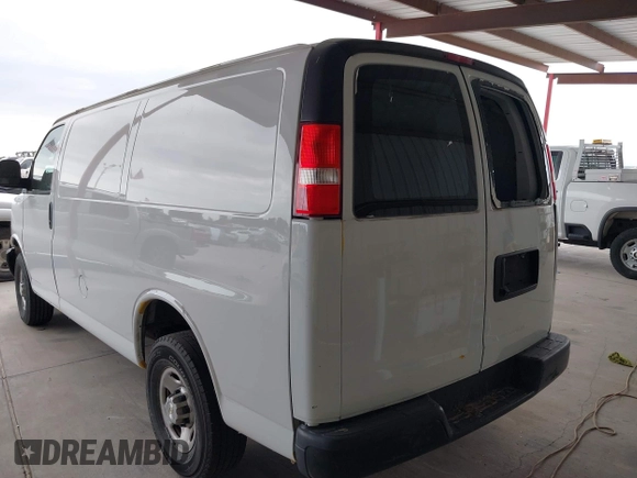2021 Chevrolet Express Cargo with VIN 1GCWGAFP1M1234342, listed as a IAAI auction lot 42112125 with 118,410 mi miles and . Bid and sale history available at DreamBid. Image 3.