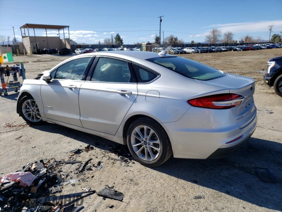 2019 Ford Fusion Hybrid SE with VIN 3FA6P0LU6KR220739, listed as a Copart auction lot 37527283 with 0 mi miles. Bid and sale history available at carsss.com. Image 2.