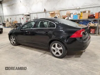 2012 Volvo S60 T5 with VIN YV1622FS0C2101907, listed as a Copart auction lot 53879165 with 116,323 mi miles and Non Repairable. Bid and sale history available at carsss.com. Image 2.