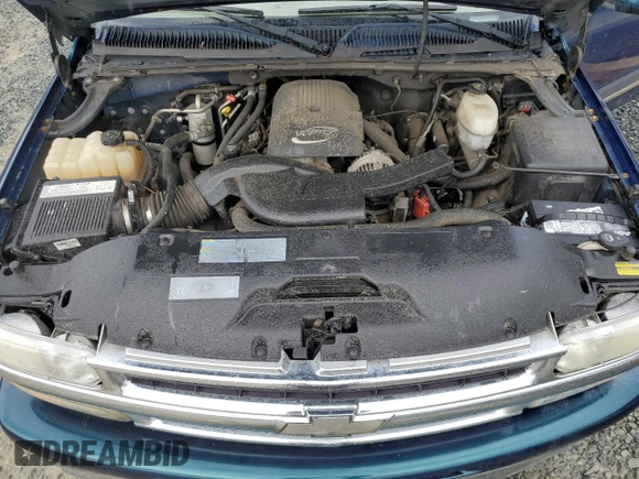 2005 Chevrolet Suburban Z71 with VIN 3GNFK16Z95G145435, listed as a Copart auction lot 83986034 with 186,709 mi miles and Clean Title. Bid and sale history available at carsss.com. Image 12.