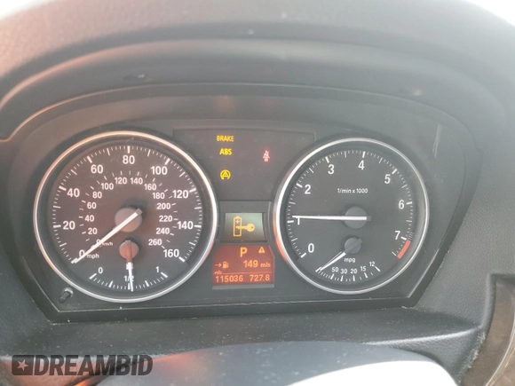 2009 BMW 3 Series 328i z VIN WBAPH57559NL79032, wystawiony jako Copart lot #52024355 z przebiegiem 115 036 mil mil oraz Szkoda całkowita • Salvage title. Historia ofert i sprzedaży dostępna na DreamBid. Obrazek 9.