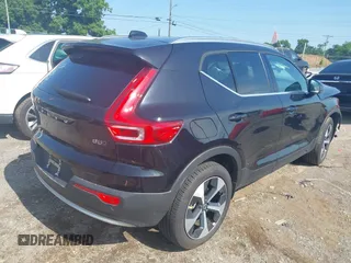 2025 Volvo XC40 Core Bright Theme with VIN YV4L12UJ0S2507803, listed as a IAAI auction lot 42551329 with 6,066 mi miles and . Bid and sale history available at DreamBid. Image 4.