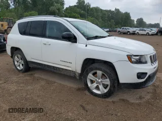 2016 Jeep Compass Sport with VIN 1C4NJDBB0GD520307, listed as a Copart auction lot 63024615 with 165,711 mi miles and Clean title. Bid and sale history available at DreamBid. Image 4.