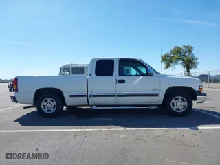 2001 Chevrolet Silverado 1500 LS with VIN 1GCEC19V61Z168966, listed as a IAAI auction lot 41824590 with 247,078 mi miles. Bid and sale history available at carsss.com. Image 13.