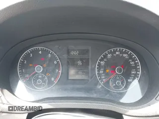 2012 Volkswagen Passat S с VIN 1VWAP7A30CC031752, выставлен на аукционе IAAI как лот 42609712 с пробегом 180 570 миль миль и . История ставок и продаж доступна на DreamBid. Изображение 7.
