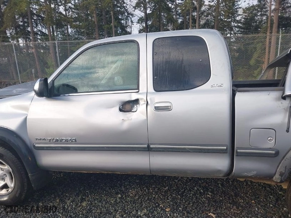 2002 Toyota Tundra SR5 with VIN 5TBBT44102S326707, listed as a IAAI auction lot 40971337 with 111,454 mi miles. Bid and sale history available at carsss.com. Image 15.