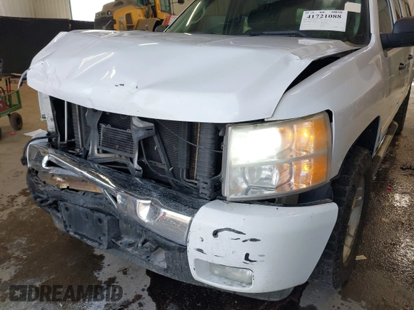 2010 Chevrolet Silverado 1500 LT with VIN 3GCRKSE32AG150933, listed as a IAAI auction lot 41721088 with 269,584 mi miles and . Bid and sale history available at DreamBid. Image 6.
