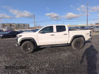 2023 Chevrolet Colorado 4WD Trail Boss with VIN 1GCPTEEK7P1181101, listed as a Copart auction lot 48180015 with 23,423 mi miles and Salvage Title. Bid and sale history available at carsss.com. Image 13.