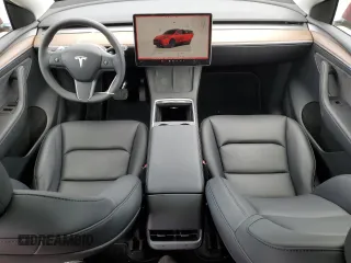 2024 Tesla Model Y Long Range with VIN 7SAYGDEE3RF196043, listed as a Copart auction lot 55693765 with 13,865 mi miles and Salvage title. Bid and sale history available at DreamBid. Image 8.
