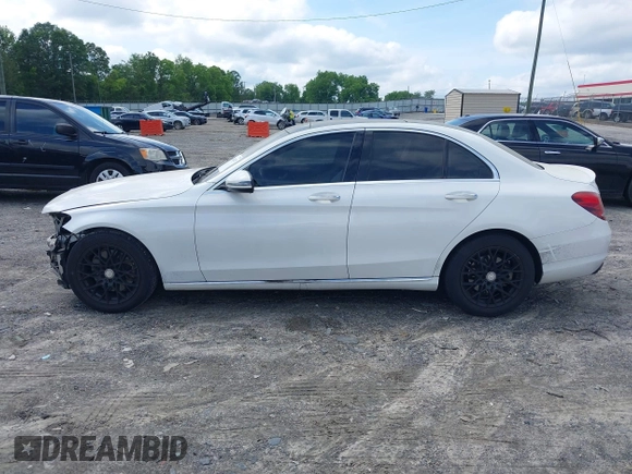 2016 Mercedes-Benz C 300 z VIN 55SWF4JB3GU163946, wystawiony jako IAAI lot #42364271 z przebiegiem 135 157 mil mil oraz . Historia ofert i sprzedaży dostępna na DreamBid. Obrazek 15.
