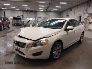 2012 Volvo S60 T5 z VIN YV1622FS8C2128823, wystawiony jako IAAI lot #42265285 z przebiegiem 201 730 mil mil oraz . Historia ofert i sprzedaży dostępna na DreamBid. Obrazek 2.