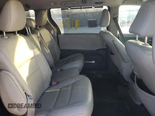 2018 Toyota Sienna XLE Auto Access Seat with VIN 5TDYZ3DC3JS917978, listed as a Copart auction lot 89261165 with 999,999 mi miles and Clean Title. Bid and sale history available at carsss.com. Image 11.