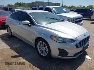 2019 Ford Fusion SE with VIN 3FA6P0HD1KR133095, listed as a IAAI auction lot 41874979 with 94,504 mi miles. Bid and sale history available at carsss.com. Image 1.