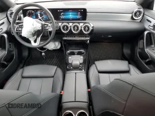 2023 Mercedes-Benz CLA 250 z VIN W1K5J4GB7PN386050, wystawiony jako Copart lot #58866305 z przebiegiem 14 883 mil mil oraz Szkoda całkowita • Salvage title. Historia ofert i sprzedaży dostępna na DreamBid. Obrazek 8.