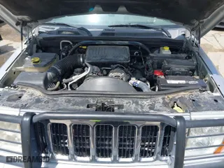 2006 Jeep Commander Limited with VIN 1J8HG58N16C253033, listed as a IAAI auction lot 42008271 with 111,643 mi miles. Bid and sale history available at carsss.com. Image 10.