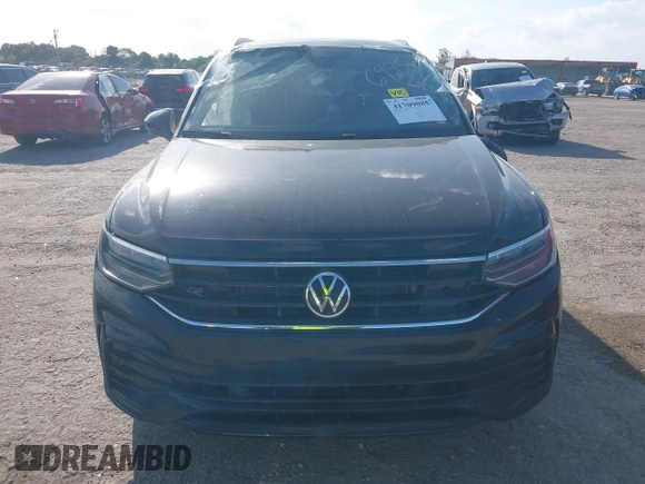 2024 Volkswagen Tiguan SE R-Line Black с VIN 3VVCB7AX7RM036985, выставлен на аукционе IAAI как лот 41709085 с пробегом 19 255 миль миль и . История ставок и продаж доступна на DreamBid. Изображение 13.
