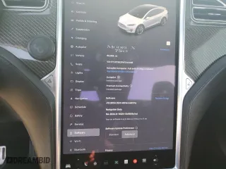 2017 Tesla Model X 90D with VIN 5YJXCBE21HF044498, listed as a Copart auction lot 49305475 with 86,064 mi miles and Salvage Title. Bid and sale history available at carsss.com. Image 9.