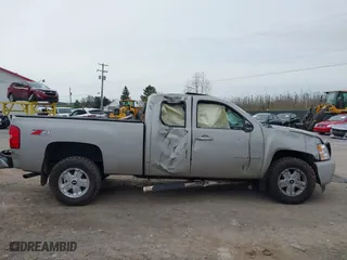 2009 Chevrolet Silverado 1500 LTZ with VIN 1GCEK39029Z198481, listed as a IAAI auction lot 41939189 with 175,200 mi miles. Bid and sale history available at carsss.com. Image 13.