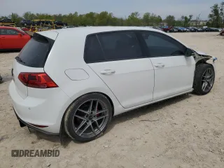 2015 Volkswagen GTI S с VIN 3VW4T7AU1FM067843, выставлен на аукционе Copart как лот 54357495 с пробегом 93 738 миль миль и Списание • Salvage title. История ставок и продаж доступна на DreamBid. Изображение 3.