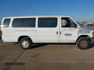 2007 Ford Econoline Passenger XL z VIN 1FBSS31L07DA47100, wystawiony jako IAAI lot #41054675 z przebiegiem 101 879 mil mil oraz . Historia ofert i sprzedaży dostępna na DreamBid. Obrazek 13.