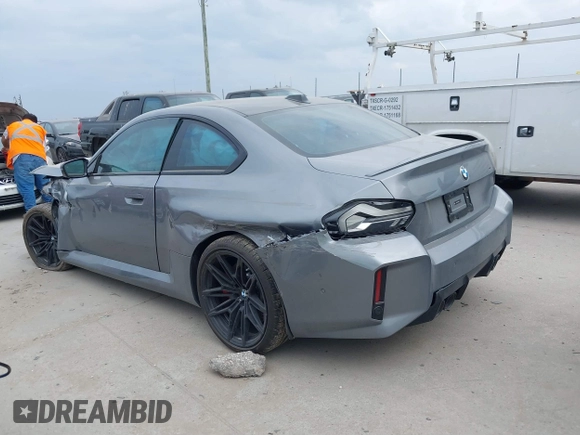 2025 BMW M2 z VIN 3MF23DM0XS8E95167, wystawiony jako IAAI lot #41664519 z przebiegiem 13 mil mil oraz . Historia ofert i sprzedaży dostępna na DreamBid. Obrazek 14.