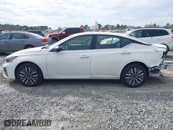 2025 Nissan Altima SV with VIN 1N4BL4DWXSN353315, listed as a IAAI auction lot 41615704 with 6,290 mi miles and . Bid and sale history available at DreamBid. Image 14.