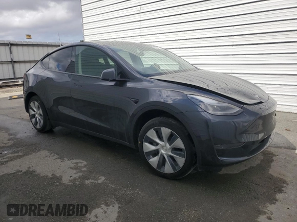 2024 Tesla Model Y with VIN 7SAYGDED4RF017614, listed as a Copart auction lot 45754675 with 11,209 mi miles and Salvage title. Bid and sale history available at DreamBid. Image 4.