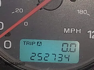 2002 Subaru Legacy Outback z VIN 4S3BH665326626066, wystawiony jako IAAI lot #41651700 z przebiegiem 252 734 mil mil oraz . Historia ofert i sprzedaży dostępna na DreamBid. Obrazek 16.