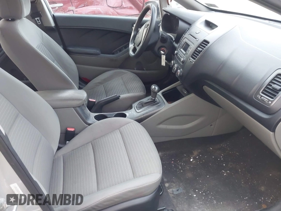 2015 Kia Forte LX with VIN KNAFX4A62F5386526, listed as a IAAI auction lot 41800783 with 124,553 mi miles. Bid and sale history available at carsss.com. Image 5.