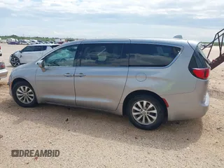2018 Chrysler Pacifica Touring Plus z VIN 2C4RC1FG5JR280143, wystawiony jako IAAI lot #42350483 z przebiegiem 103 460 mil mil oraz . Historia ofert i sprzedaży dostępna na DreamBid. Obrazek 14.