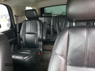 2011 Chevrolet Tahoe LT z VIN 1GNSCBE06BR350033, wystawiony jako Copart lot #88861575 z przebiegiem 171 373 mil mil oraz Szkoda całkowita • Salvage title. Historia ofert i sprzedaży dostępna na DreamBid. Obrazek 10.
