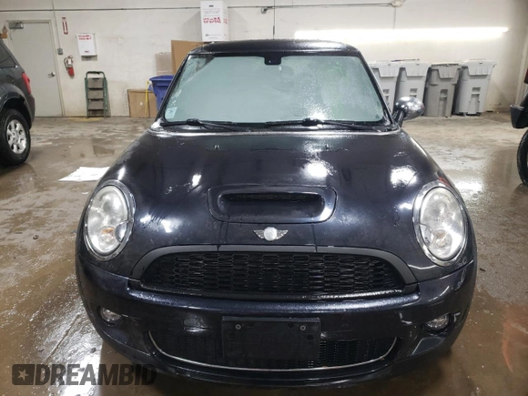 2007 MINI Hardtop S with VIN WMWMF73547TL90560, listed as a Copart auction lot 42565685 with 57,066 mi miles and Salvage Title. Bid and sale history available at DreamBid. Image 5.