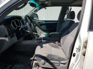 2004 Toyota 4Runner SR5 with VIN JTEBU14R840031753, listed as a Copart auction lot 59217525 with 180,311 mi miles and Salvage title. Bid and sale history available at DreamBid. Image 7.