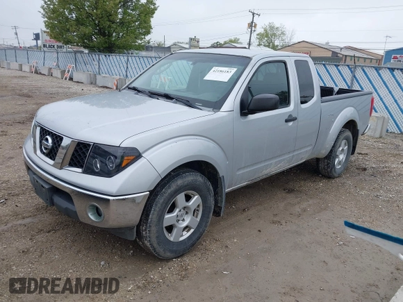 2007 Nissan Frontier Nismo z VIN 1N6AD06W17C426578, wystawiony jako IAAI lot #42186183 z przebiegiem 186 797 mil mil oraz . Historia ofert i sprzedaży dostępna na DreamBid. Obrazek 2.