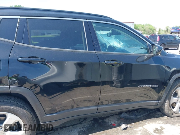 2021 Jeep Compass Latitude with VIN 3C4NJDBB5MT562400, listed as a IAAI auction lot 41996711 with 20,011 mi miles and . Bid and sale history available at DreamBid. Image 14.