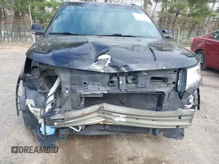 2017 Ford Explorer XLT z VIN 1FM5K8D85HGA83499, wystawiony jako IAAI lot #42059299 z przebiegiem 76 484 mil mil oraz . Historia ofert i sprzedaży dostępna na DreamBid. Obrazek 6.