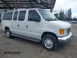 2006 Ford Econoline Passenger XL z VIN 1FBNE31L26HA09279, wystawiony jako IAAI lot #42246036 z przebiegiem 146 414 mil mil oraz . Historia ofert i sprzedaży dostępna na DreamBid. Obrazek 1.