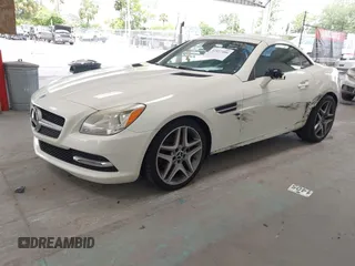 2013 Mercedes-Benz SLK 250 z VIN WDDPK4HA2DF058309, wystawiony jako IAAI lot #42417406 z przebiegiem 87 282 mil mil oraz . Historia ofert i sprzedaży dostępna na DreamBid. Obrazek 2.