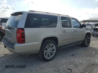 2008 Chevrolet Suburban 3LT z VIN 3GNFC16048G136659, wystawiony jako Copart lot #56365625 z przebiegiem 206 136 mil mil oraz Czysty tytuł • Clean title. Historia ofert i sprzedaży dostępna na DreamBid. Obrazek 3.