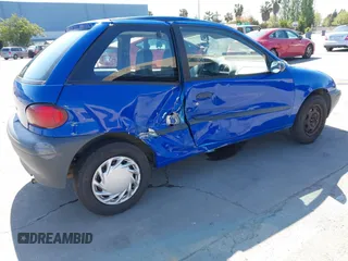 1995 Geo Metro LSi z VIN 2C1MR2295S6736339, wystawiony jako IAAI lot #42126093 z przebiegiem 331 012 mil mil oraz . Historia ofert i sprzedaży dostępna na DreamBid. Obrazek 4.