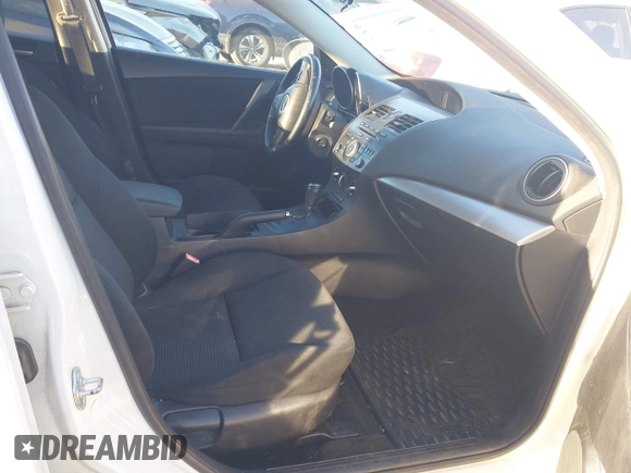 2012 Mazda 3 i Touring z VIN JM1BL1V78C1655923, wystawiony jako IAAI lot #42032857 z przebiegiem 164 495 mil mil oraz . Historia ofert i sprzedaży dostępna na DreamBid. Obrazek 5.