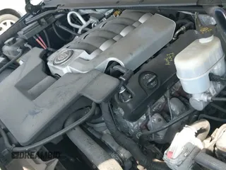 2015 Cadillac Escalade Premium z VIN 1GYS4CKJ7FR152473, wystawiony jako IAAI lot #43072759 z przebiegiem 165 732 mil mil oraz . Historia ofert i sprzedaży dostępna na DreamBid. Obrazek 19.